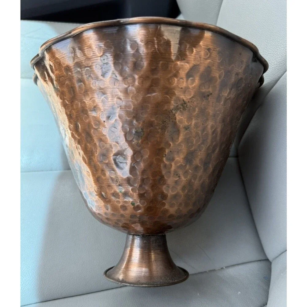 Vintage 1960's Gregorian hammered copper Planter Decorative Fireside Coal Scut